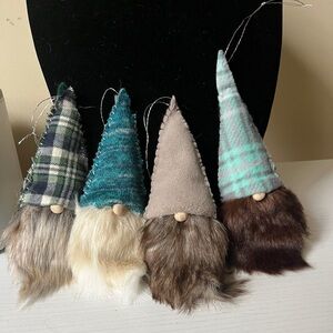 Plaid and Solid Gnome Decor Set